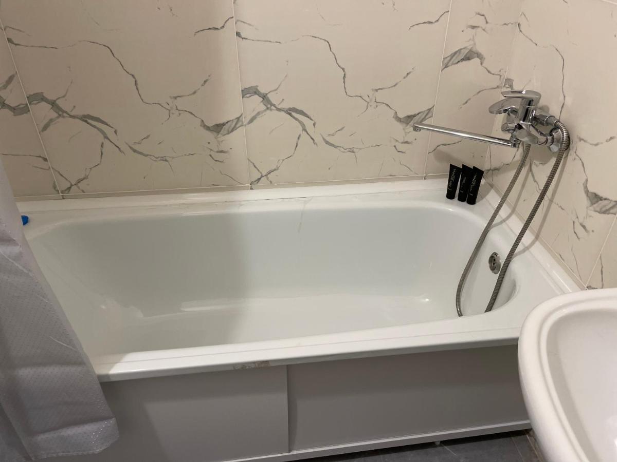 Арбат Apartment アルマトイ エクステリア 写真