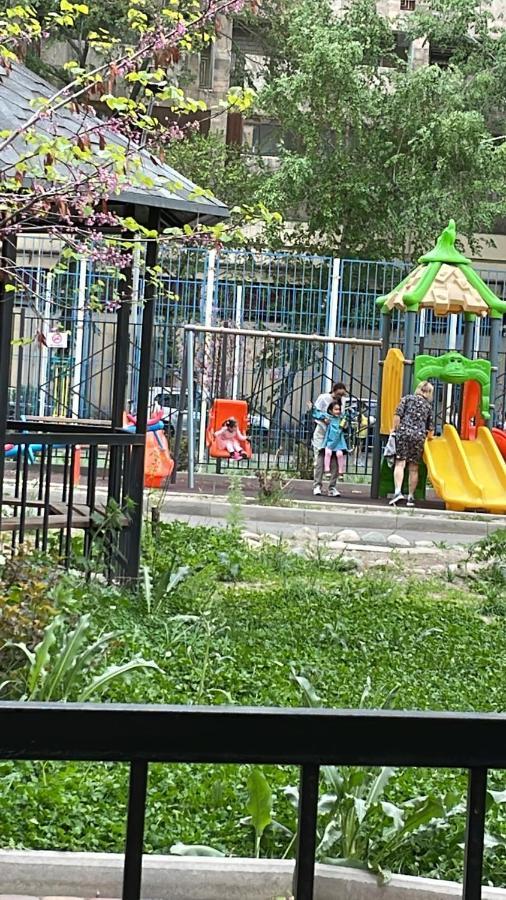 Арбат Apartment アルマトイ エクステリア 写真
